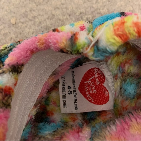 Made With Love & Kisses Shorts - Picture 2 of 3